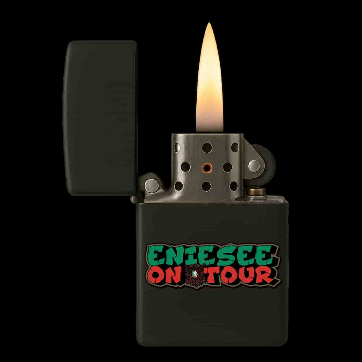 Eniesee on tour Lighter